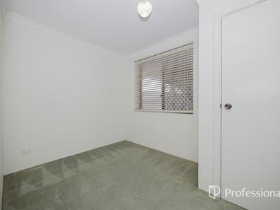11A Holley Place, Marangaroo WA 6064