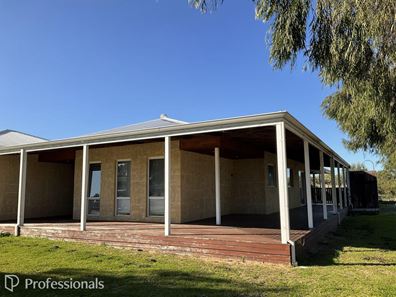 24 Woody Avenue, Castletown WA 6450