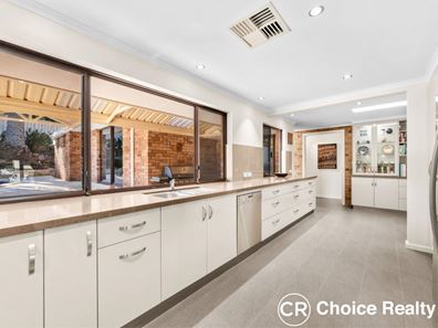 15 Harrington Crescent, Leeming WA 6149