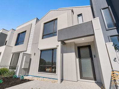 28 Horseshoe Promenade, Cockburn Central WA 6164