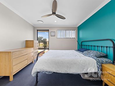 8 Tiffany Centre, Dalyellup WA 6230