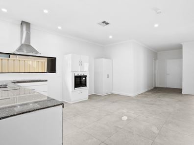 8A Stanmore Ct, Lynwood WA 6147