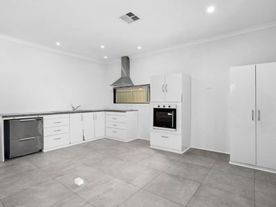 8A Stanmore Ct, Lynwood WA 6147
