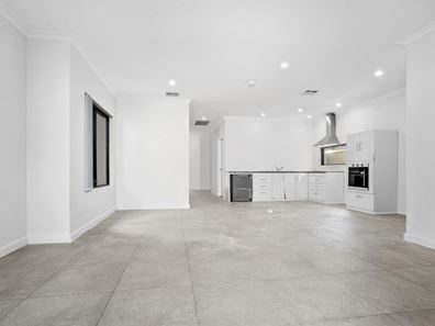 8A Stanmore Ct, Lynwood WA 6147