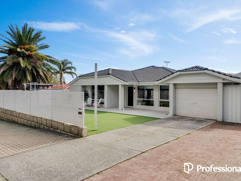 11 Aylesford Drive, Marangaroo WA 6064
