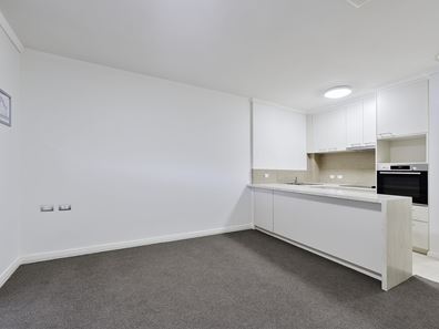 10B/4 Kitchener Road, Melville WA 6156