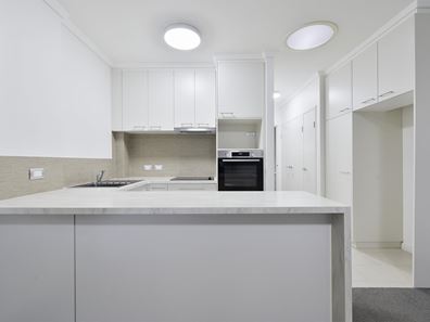 10B/4 Kitchener Road, Melville WA 6156