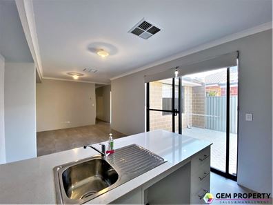 81 Jubilee Avenue, Success WA 6164