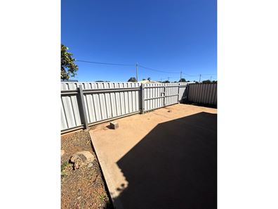 35 Crowther  Street, South Carnarvon WA 6701