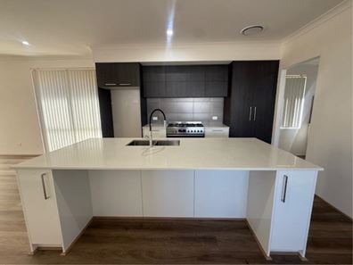 19 Menzie Rd, Hammond Park WA 6164