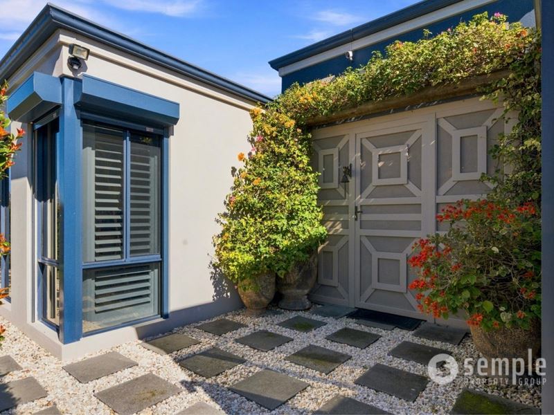 18 Lakefront Avenue, Beeliar WA 6164
