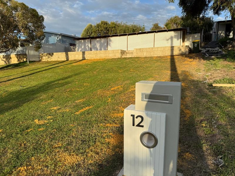 12 Newman Road, Yanchep WA 6035