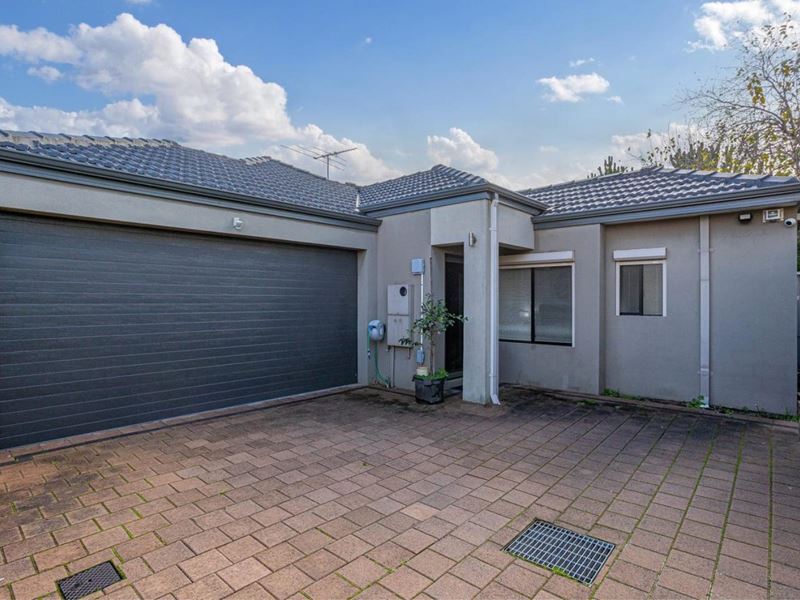 4C Ungaroo Rd, Westminster WA 6061