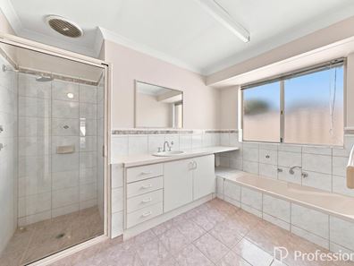 5/11 Cripps Way, Mount Tarcoola WA 6530