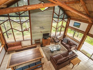 35 Kangaroo Parade, Yallingup WA 6282