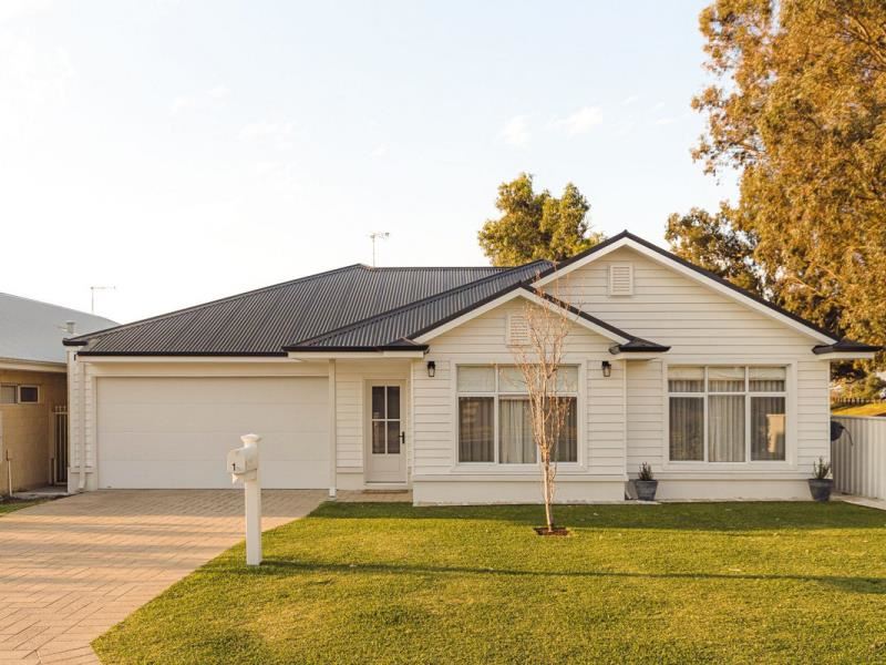 1A Dollis Way, Kingsley WA 6026