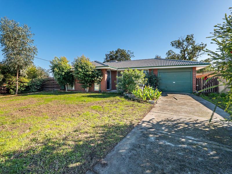 7 Richard Place, Armadale WA 6112