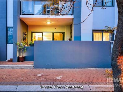 4/2 Walsh Loop, Joondalup WA 6027