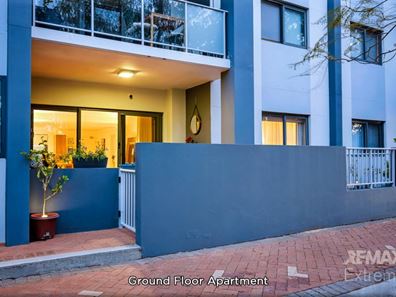 4/2 Walsh Loop, Joondalup WA 6027