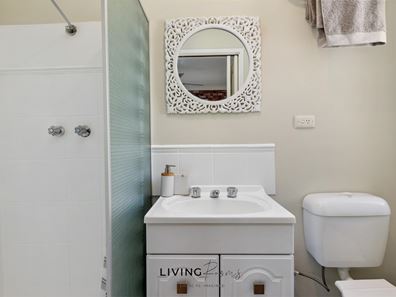Room 1/ 24 Hartland Way, Warnbro WA 6169