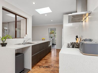 Room 1/ 24 Hartland Way, Warnbro WA 6169