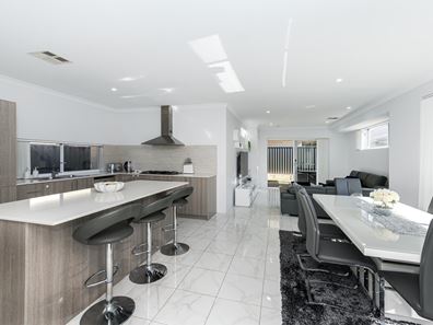 3 Kitcliffe Way, Aveley WA 6069