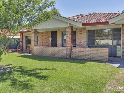 2 Falcon Street, Rockingham WA 6168