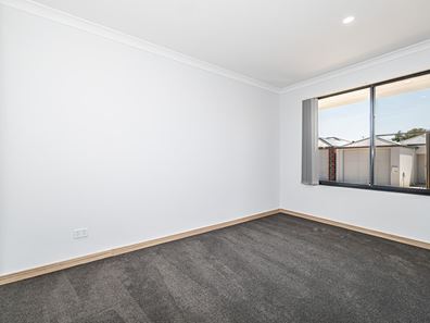 6a/13 Welford Way, Success WA 6164