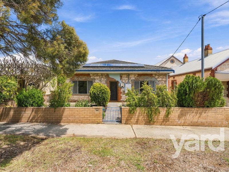 163 Edmund Street, Beaconsfield WA 6162