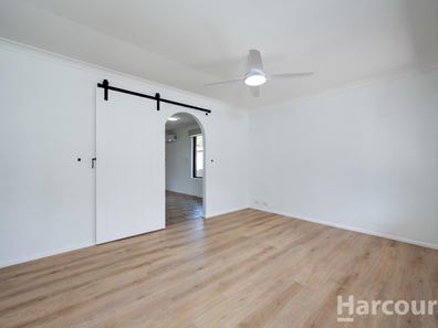 4B Civic Drive, Wanneroo WA 6065