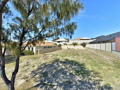 5 Possum Drive, Wannanup WA 6210