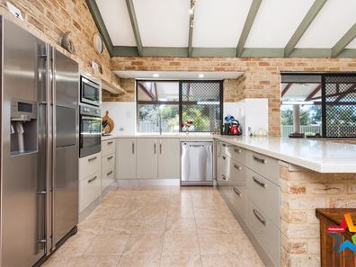 42 Valley Brook Road, Caversham WA 6055