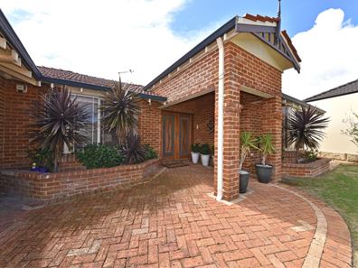 28 Trieste Court, Mindarie WA 6030