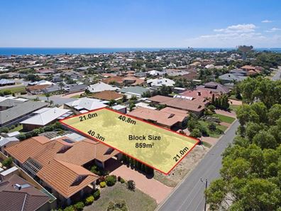 59 Oaklands Avenue, Halls Head WA 6210