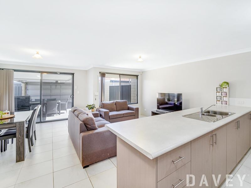 27 Glasshouse Drive, Banksia Grove WA 6031