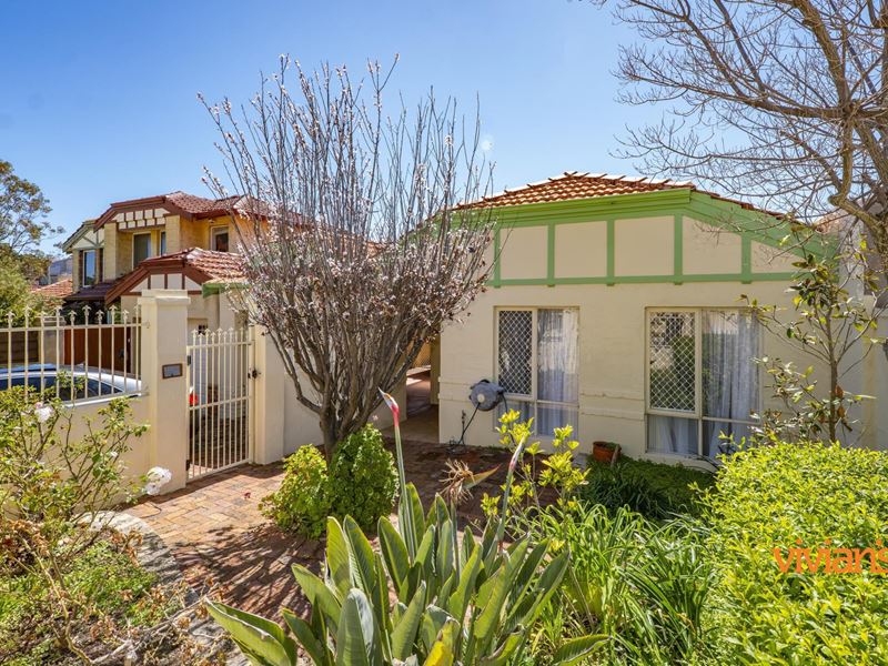 4/25 Barnfield Road, Claremont