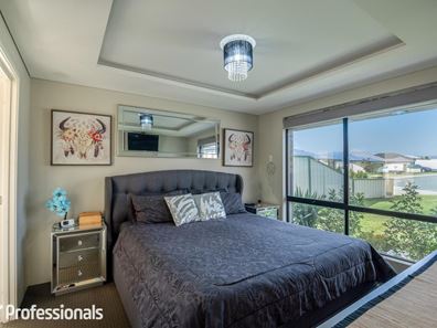 16 Glasgow Way, Seville Grove WA 6112