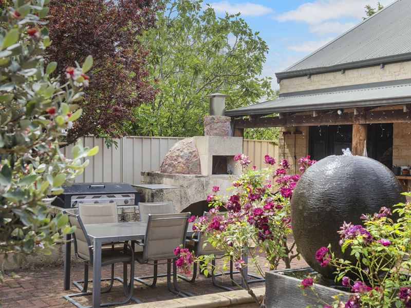 2/130 Adelaide Street, Busselton