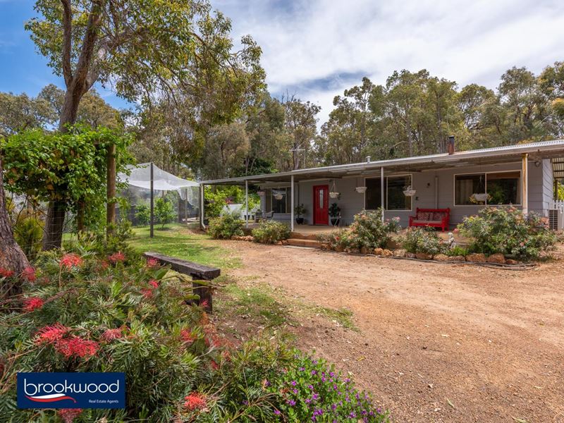 165 Lake View Road, Chidlow
