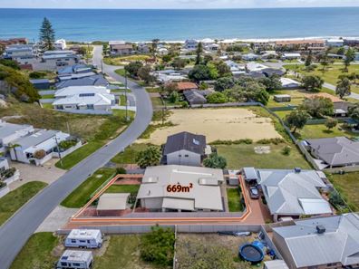 4A Oversby Street, Halls Head WA 6210