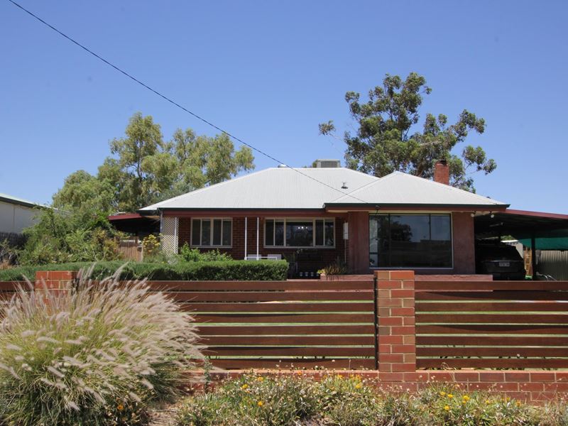 3 Throssell Road, Merredin