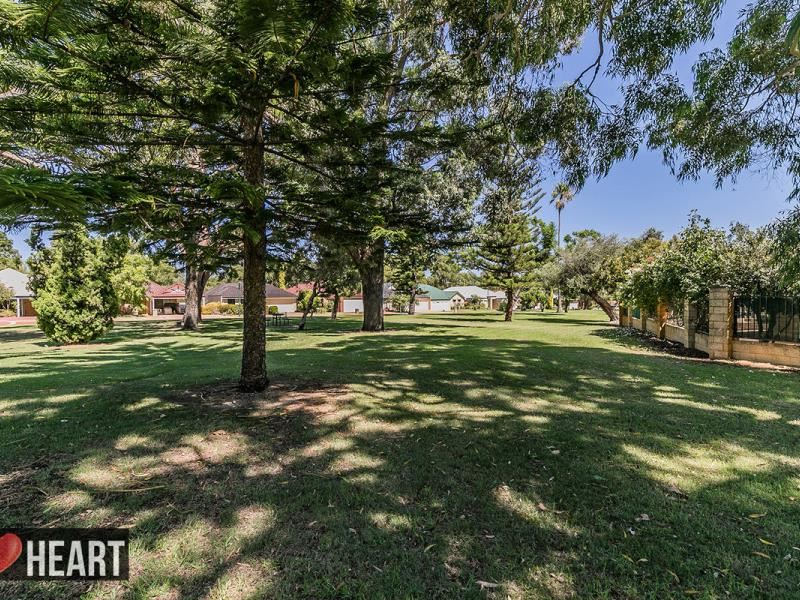 12 Hatch Place, Bibra Lake WA 6163