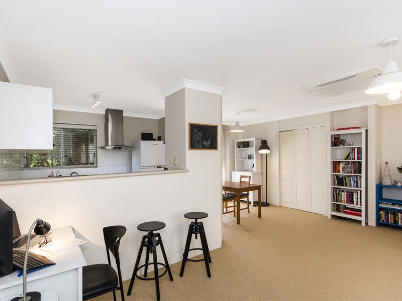 Unit 17, 4 Waterway Court, Churchlands
