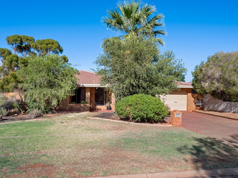 7 Littlewood Place, West Lamington
