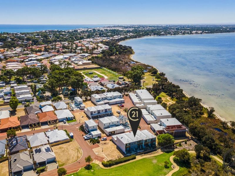 37/15 Kardan Loop, Falcon