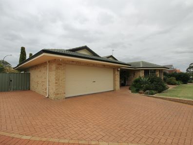 30 Kingfisher Terrace, Australind WA 6233