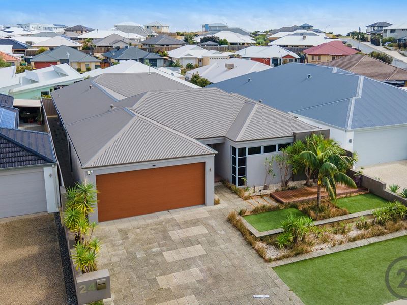 24 Splendens Turn, Halls Head