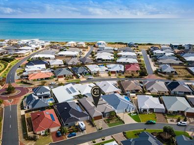 24 Splendens Turn, Halls Head WA 6210