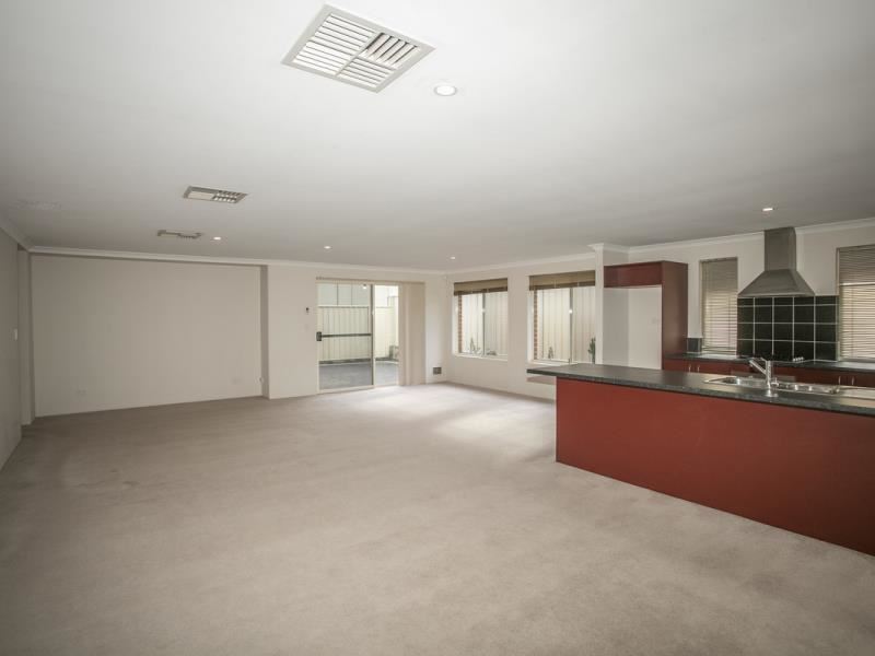 70 Abbey Green Road, Banksia Grove