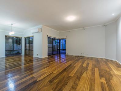 15 Banksaddle Place, Dianella WA 6059